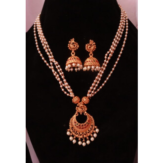 Gold Polish ruby green moti Pendant Set