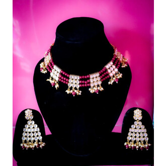 Neckless set